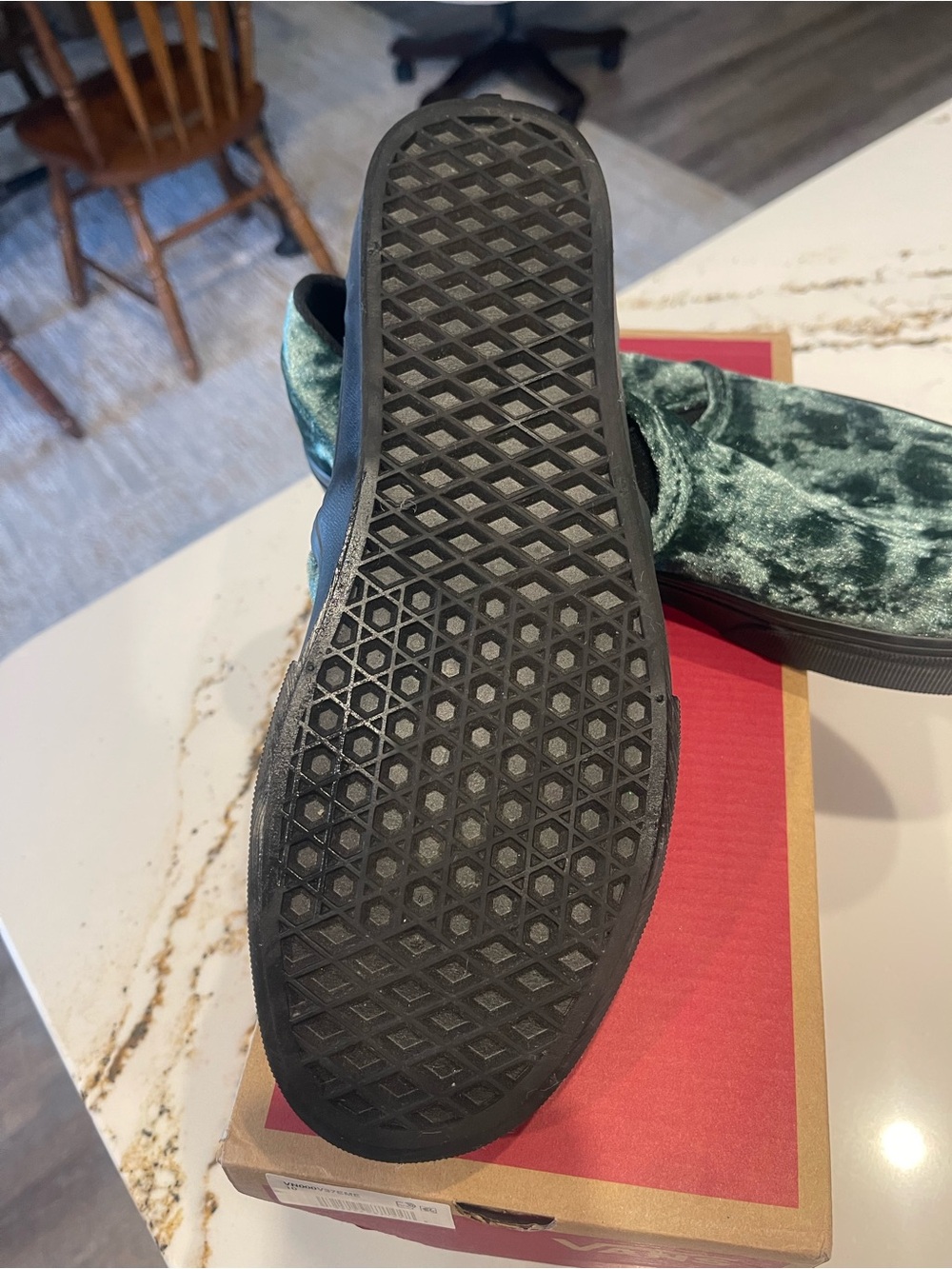 Vans Slip-On Velvet Sneakers Asher in Green - Picture 2 of 3